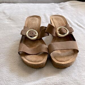 Yokono tan double leather strap sandal